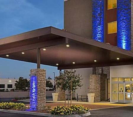 Holiday Inn Express Visalia-Sequoia Gateway Area By Ihg Экстерьер фото