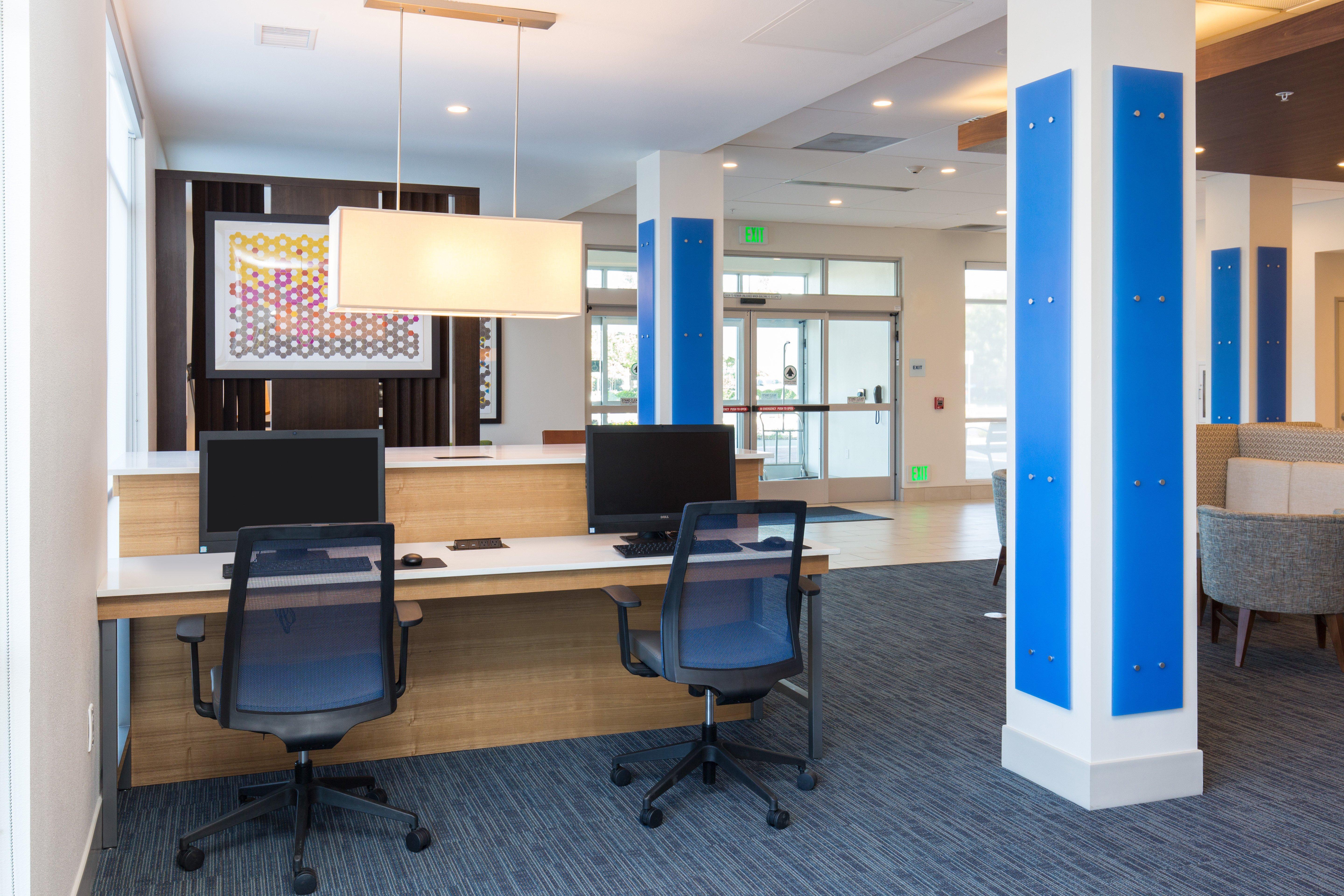 Holiday Inn Express Visalia-Sequoia Gateway Area By Ihg Экстерьер фото